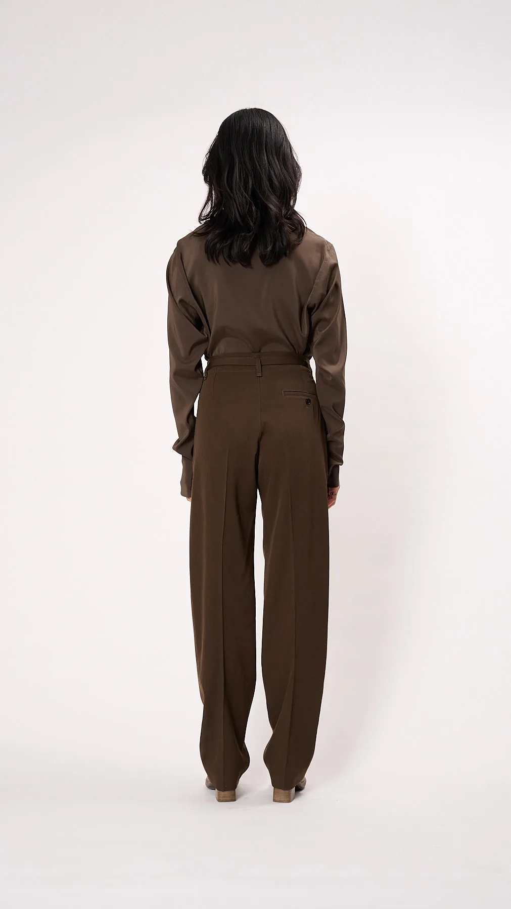 Belted Soft Tailored Pants in Kobicha Brown